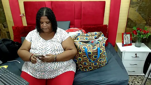 Exoticbigmandy online show from 10/17/25, 09:38