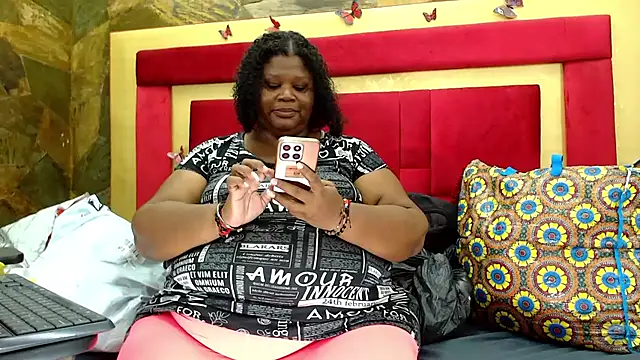 Exoticbigmandy online show from 11/12/25, 09:07