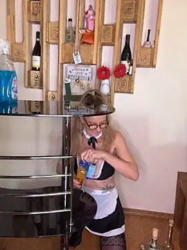 Snapshot of LucyLingerie78 chatting on 11/11/25, 01:28 LucyLingerie78 online show from 11/11/25, 01:28