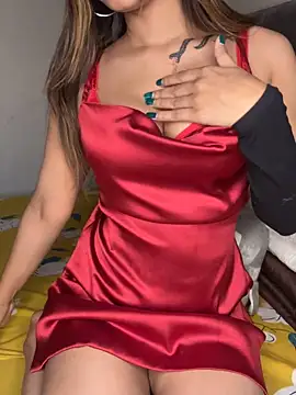 Snapshot of Scarlett_1819 chatting on 11/16/25, 05:17 Scarlett 1819 online show from 11/16/25, 05:17