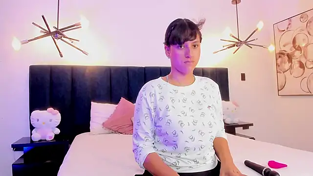 Snapshot of niia7 chatting on 09/16/25, 07:37 niia7 online show from 09/16/25, 07:37