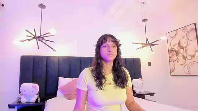 Snapshot of niia7 chatting on 12/19/25, 07:38 niia7 online show from 12/19/25, 07:38