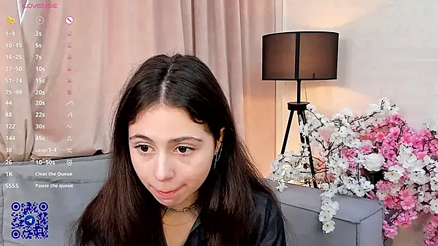 Snapshot of JulianaChapel chatting on 09/18/25, 10:40 JulianaChapel online show from 09/18/25, 10:40