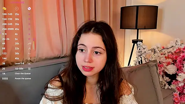 Snapshot of JulianaChapel chatting on 09/15/25, 08:04 JulianaChapel online show from 09/15/25, 08:04