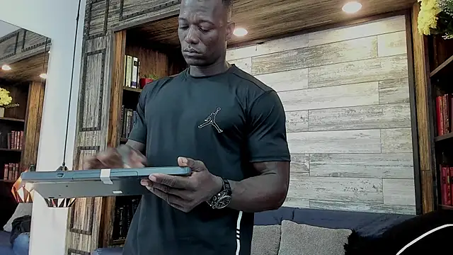 MarcusBlack  online show from 12/19/25, 12:18