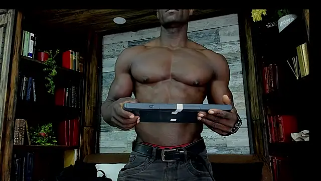 Snapshot of MarcusBlack_ chatting on 12/16/25, 11:47 MarcusBlack online show from 12/16/25, 11:47