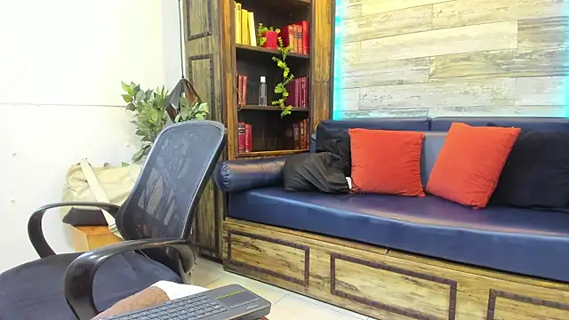 Snapshot of MarcusBlack_ chatting on 05/22/26, 01:31 MarcusBlack online show from 05/22/26, 01:31