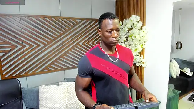 Snapshot of MarcusBlack_ chatting on 10/10/25, 11:44 MarcusBlack online show from 10/10/25, 11:44