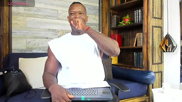 Snapshot of MarcusBlack_ chatting on 04/30/26, 02:46 MarcusBlack online show from 04/30/26, 02:46