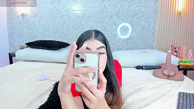 Snapshot of Antonella_west chatting on 11/13/25, 08:13 Antonella west online show from 11/13/25, 08:13