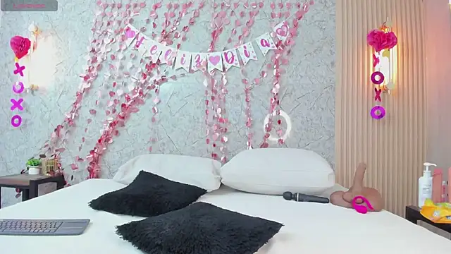 Snapshot of Antonella_west chatting on 02/07/26, 09:45 Antonella west online show from 02/07/26, 09:45