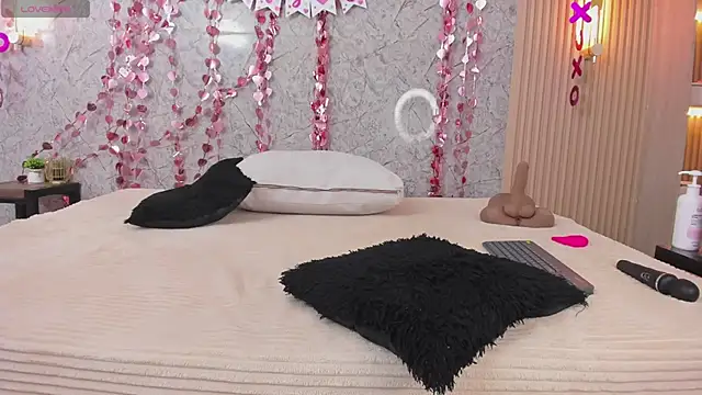 Snapshot of Antonella_west chatting on 02/10/26, 08:30 Antonella west online show from 02/10/26, 08:30