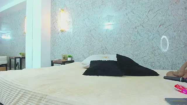 Antonella west online show from 04/13/26, 09:41