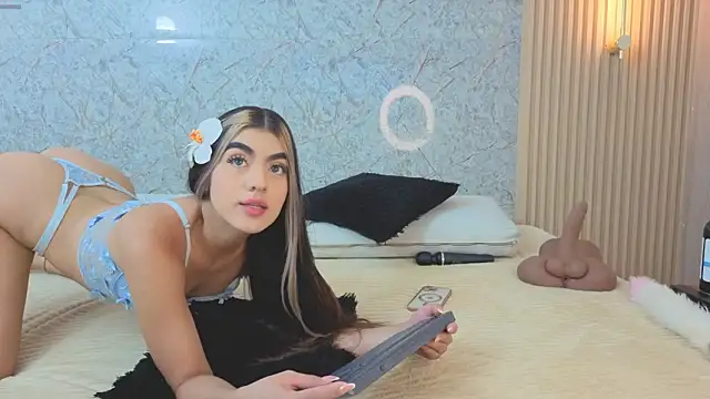 Snapshot of Antonella_west chatting on 01/15/26, 09:07 Antonella west online show from 01/15/26, 09:07