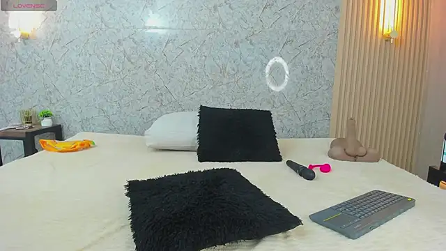 Antonella west online show from 04/10/26, 08:49