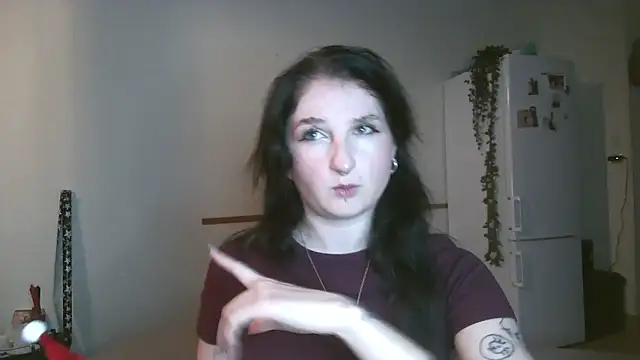 Violett3333 online show from 12/19/25, 04:42