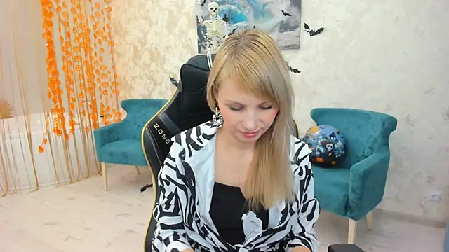 Snapshot of LindaSandy_1 chatting on 10/30/25, 09:07 LindaSandy 1 online show from 10/30/25, 09:07