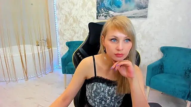 Snapshot of LindaSandy_1 chatting on 10/03/25, 06:04 LindaSandy 1 online show from 10/03/25, 06:04