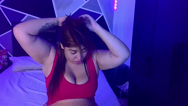 Snapshot of jazminslut chatting on 04/17/26, 04:26 jazminslut online show from 04/17/26, 04:26