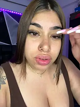 Snapshot of jazminslut chatting on 05/26/26, 03:48 jazminslut online show from 05/26/26, 03:48