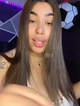 Snapshot of jazminslut chatting on 07/16/26, 04:09 jazminslut online show from 07/16/26, 04:09