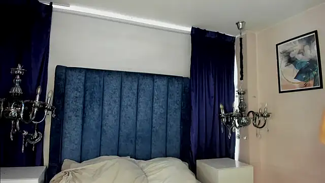 Anittatoro  online show from 11/18/25, 08:34