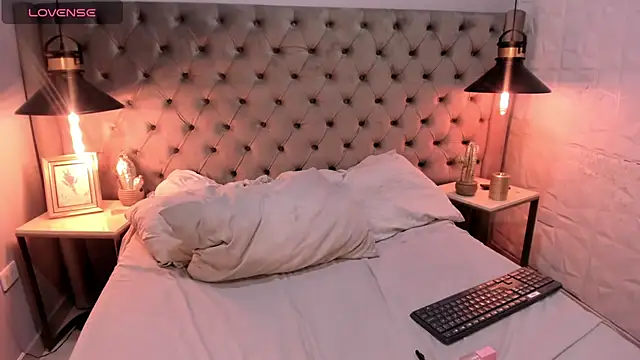 Anittatoro  online show from 11/08/25, 07:28