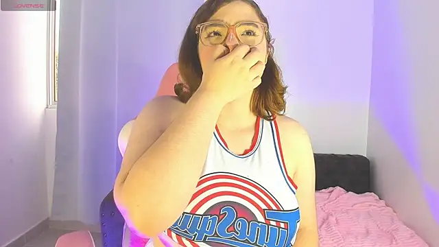 lizy portman online show from 04/15/26, 10:32