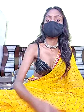Snapshot of Riya_R24 chatting on 03/17/26, 10:18 Riya R24 online show from 03/17/26, 10:18
