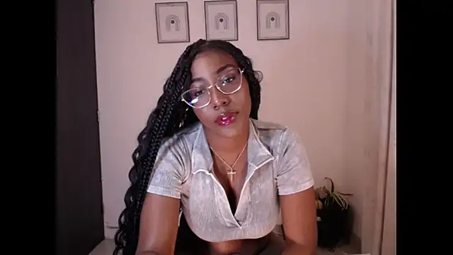 Snapshot of lia_rouseyy chatting on 03/08/26, 03:21 lia rouseyy online show from 03/08/26, 03:21