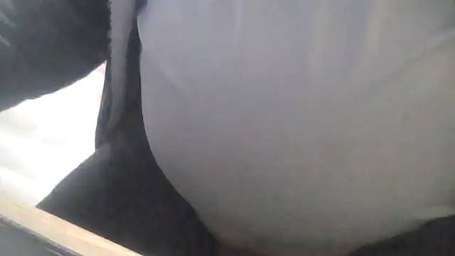 Snapshot of latexsub75 chatting on 12/22/25, 11:05 latexsub75 online show from 12/22/25, 11:05