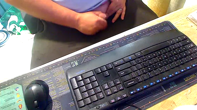 latexsub75 online show from 03/25/26, 04:34