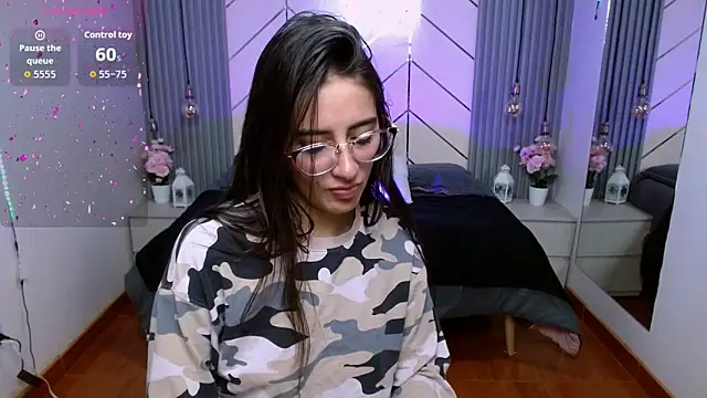 alesiamoore online show from 03/24/26, 03:56