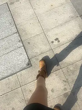 Snapshot of xiaoyuan01 chatting on 11/14/25, 02:04 xiaoyuan01 online show from 11/14/25, 02:04