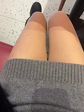 xiaoyuan01 online show from 04/17/26, 03:20