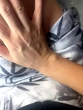 Snapshot of xiaoyuan01 chatting on 10/07/25, 02:23 xiaoyuan01 online show from 10/07/25, 02:23