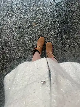 Snapshot of xiaoyuan01 chatting on 11/08/25, 01:31 xiaoyuan01 online show from 11/08/25, 01:31