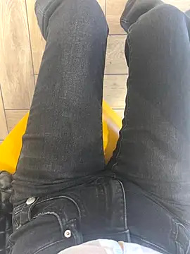 Snapshot of xiaoyuan01 chatting on 09/19/25, 01:42 xiaoyuan01 online show from 09/19/25, 01:42