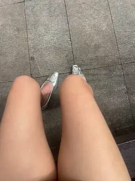 xiaoyuan01 online show from 05/17/26, 02:00