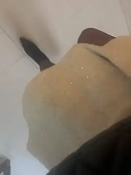 xiaoyuan01 online show from 12/19/25, 02:59