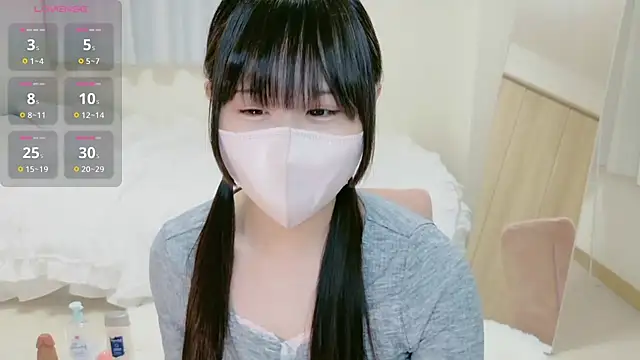 Snapshot of im_hina chatting on 09/24/25, 01:28 im hina online show from 09/24/25, 01:28