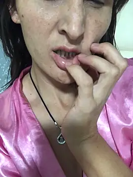 NikaSwan2831 online show from 09/13/25, 07:47