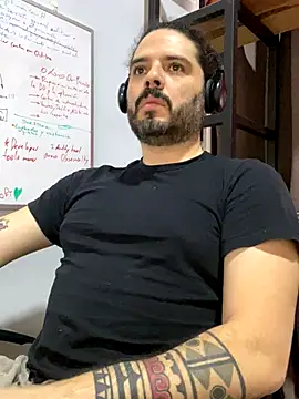 uto857 online show from 10/15/25, 04:59