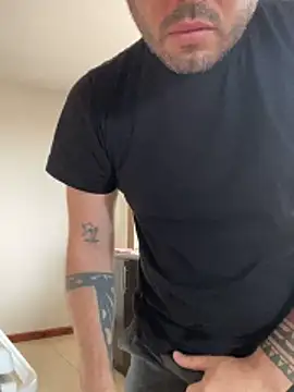 uto857 online show from 12/19/25, 06:54