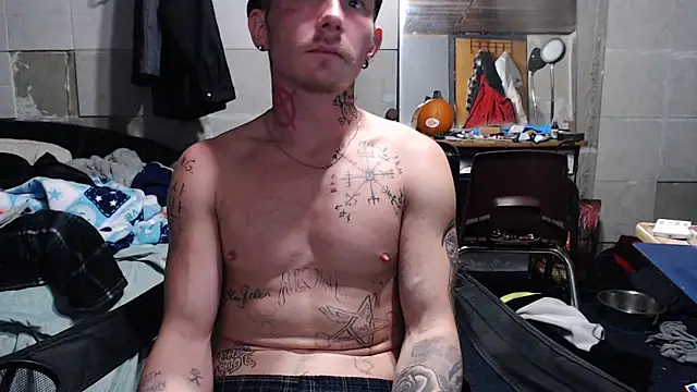 Snapshot of mastertrap chatting on 11/09/25, 07:23 mastertrap online show from 11/09/25, 07:23