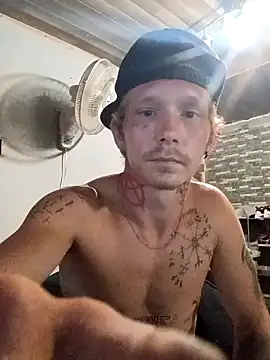 Snapshot of mastertrap chatting on 09/25/25, 06:52 mastertrap online show from 09/25/25, 06:52