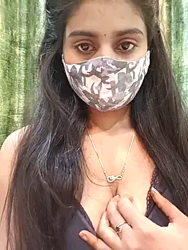 Aanya hotty online show from 12/04/25, 07:02