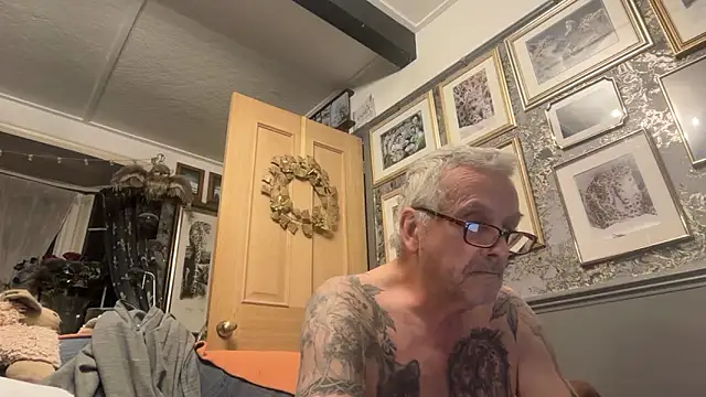 poggles online show from 03/25/26, 10:30