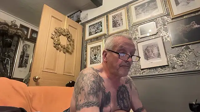 poggles online show from 04/04/26, 08:37