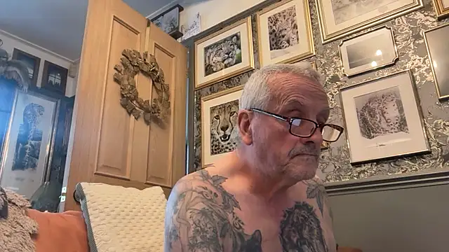 poggles online show from 02/09/26, 04:05